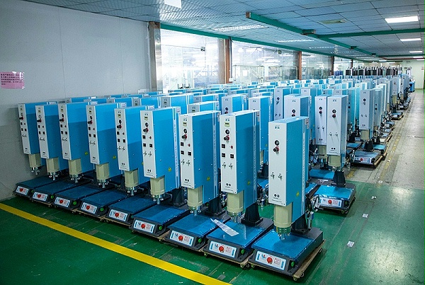 靈科超聲波焊接機(jī)